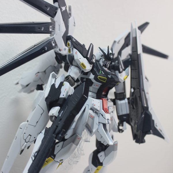 Hi-νガンダムイボルブ