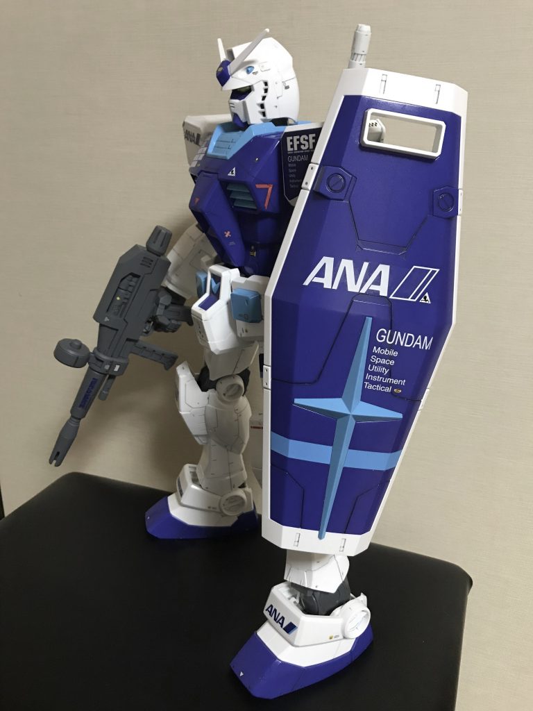 とにかくデカいので、家庭訪問時の男性教師は子供の話そっちのけで見入っている様です。