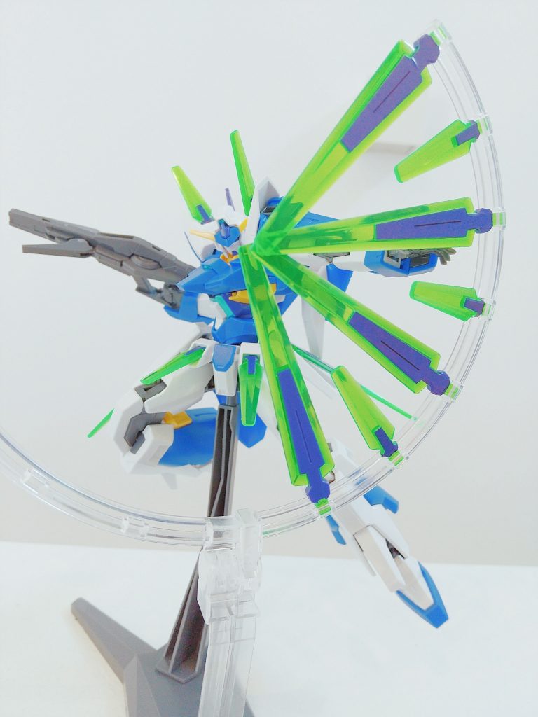 ファンネル、シールドモード。このファンネル用のスタンドが有能すぎます笑笑
このキットの主役といっても過言ではありません笑