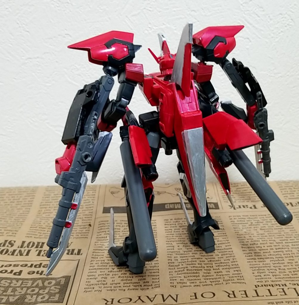 戦闘継続力を上げるためプロペラントタンクを採用