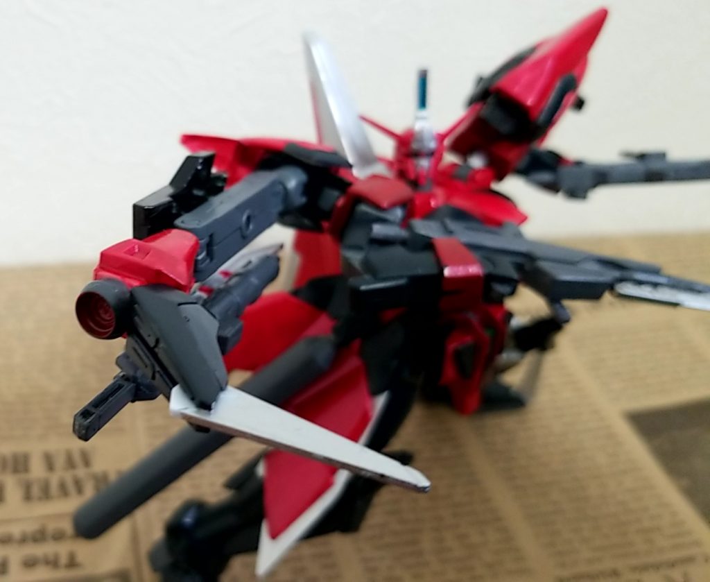 バイオアンカー
両肩に装備されている近接兵器
両腕を使わないのが特徴