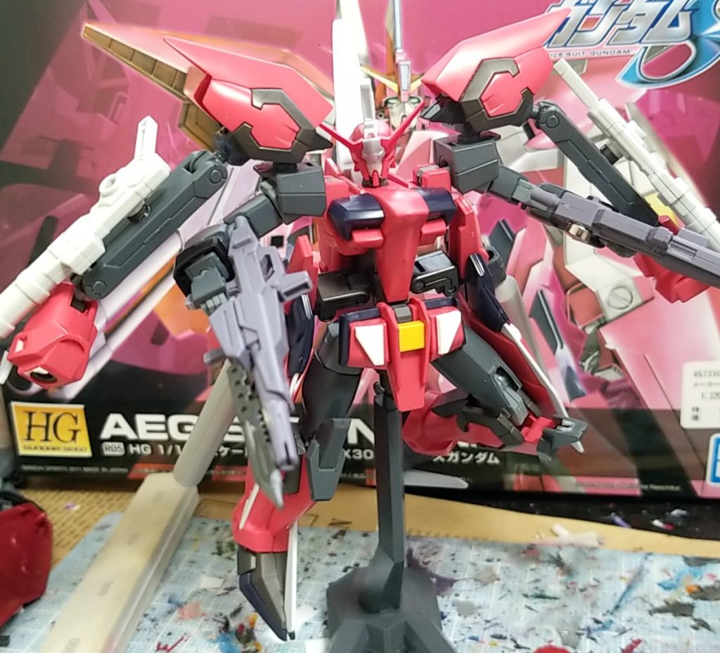 イージスガンダムとAGEⅡダークハウンドを使用
太ももから上はダークハウンドのものを移植してみた