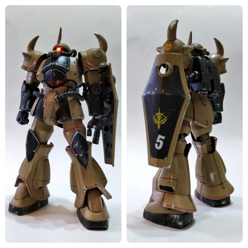 前後　脚もノーマル。バックパックもノーマルです。カラーリングとマーキングは名人の砂漠の駐屯地カラーをオマージュ。シールドはオリジナルで。