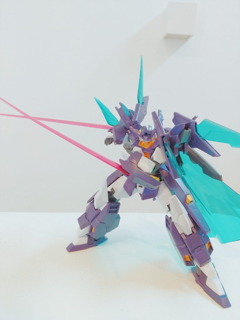 トライアームソード装備。AGE-3と同じタイプです。