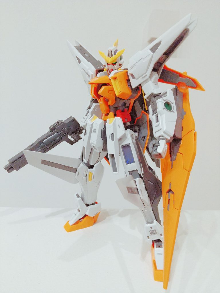 ガンダム00より、エクシア、デュナメスに続きガンダムキュリオスがMG化です。膝のウイングや胸部など、密度が濃くてカッコいいです。
