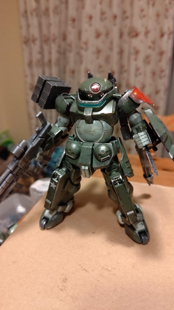 地元でワゴン常連だったグリモアレッドベレーを、この連休にいじって遊ぼうと思い作りました。
でも面白くて2日掛からず仕上げてしまいました(汗)
まあいつも通り合わせ目も消さない雑な仕上げですが。