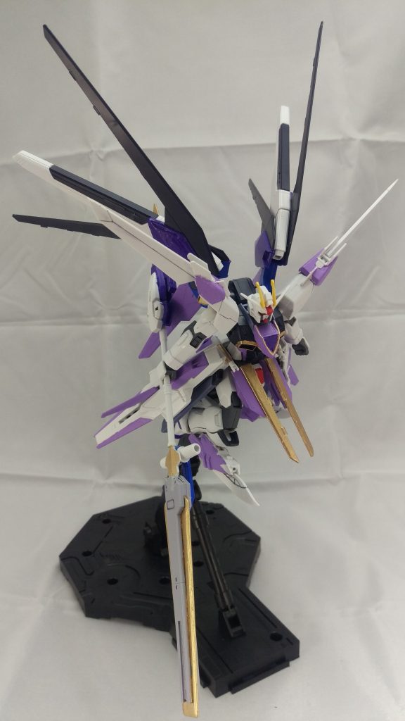 フリーダムクロスロードの名前の由来は前述したとおり十字架の支配者だが、裏の由来として「クロスロード作戦」からくる。