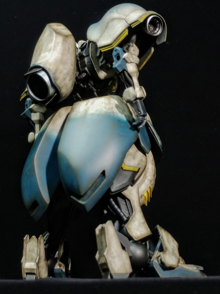 ヅダ真っ青な、暴走しそうなジェットエンジンも背負っています。
お尻は限りなくでかいです。
お尻の丸みにはこだわりました（笑）