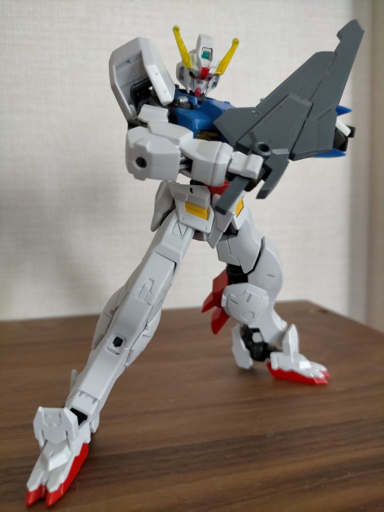 両手持ちなら何とか保持できます