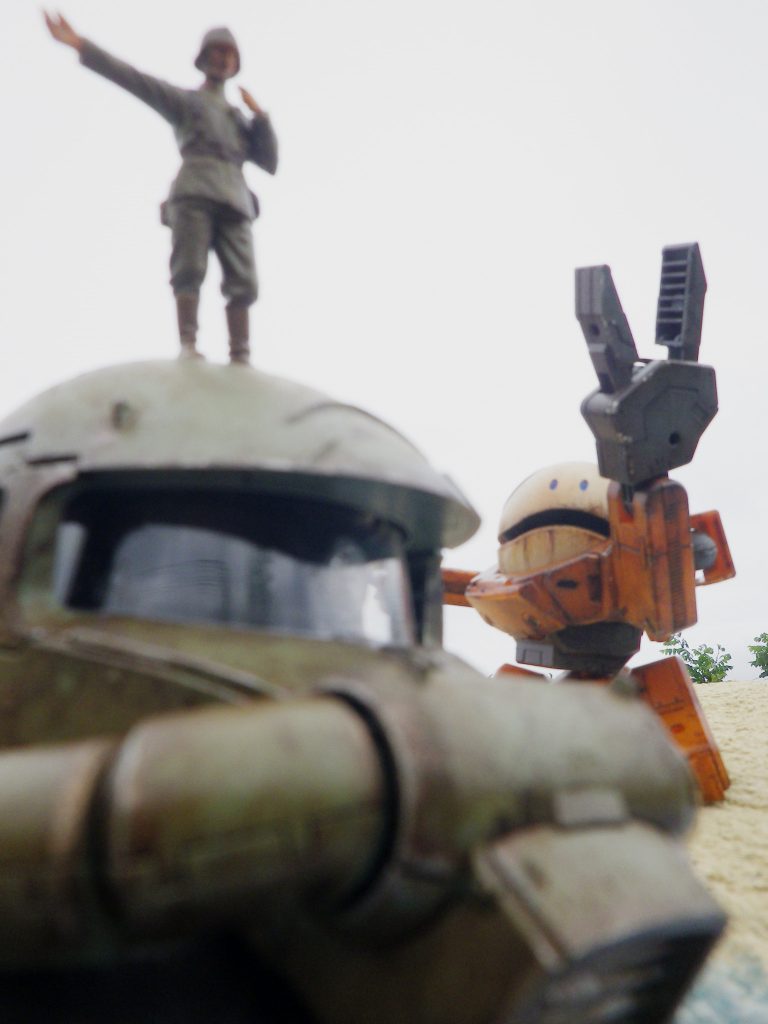 兵士・Ａ「連邦の新型ですか？」兵士・Ｂ「見なかったことにしておけ！」