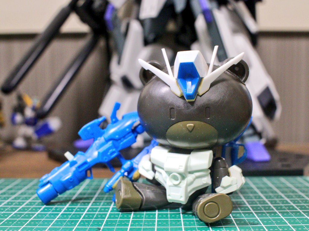 FAZZ'GGUY–4枚目/制作者：シュン・マツナカ