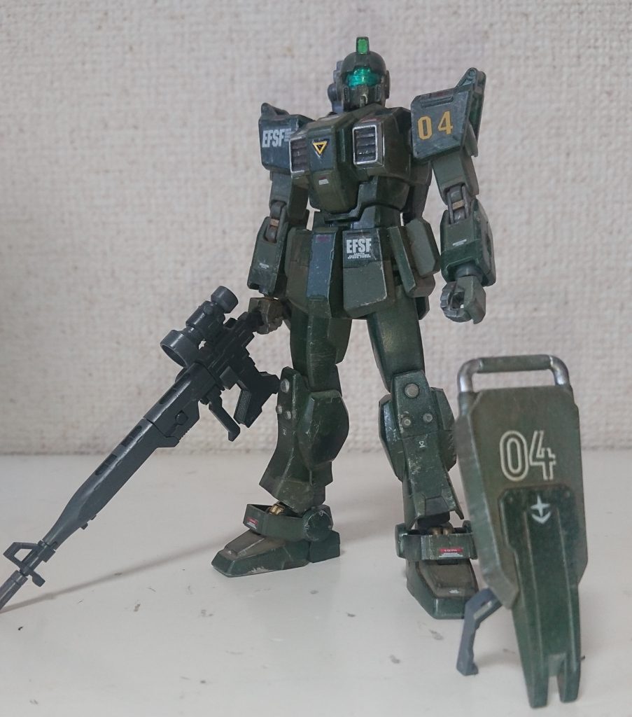 武装にはガンダムベースで購入したウェポンセットのライフルを使用