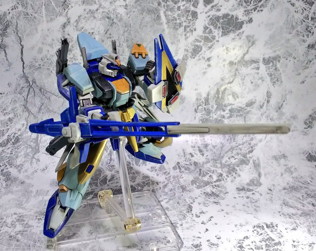 純粋な火力防御力はCE世界でずば抜けてる気がしますが、ENを考慮して威力を絞ってるのかも?