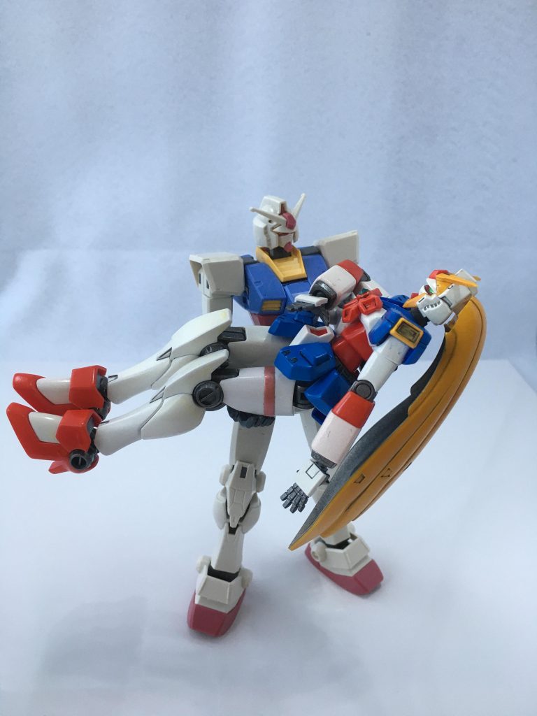 ゴッドガンダムが居ないので、ビヨグロ君に代役してもらいました。