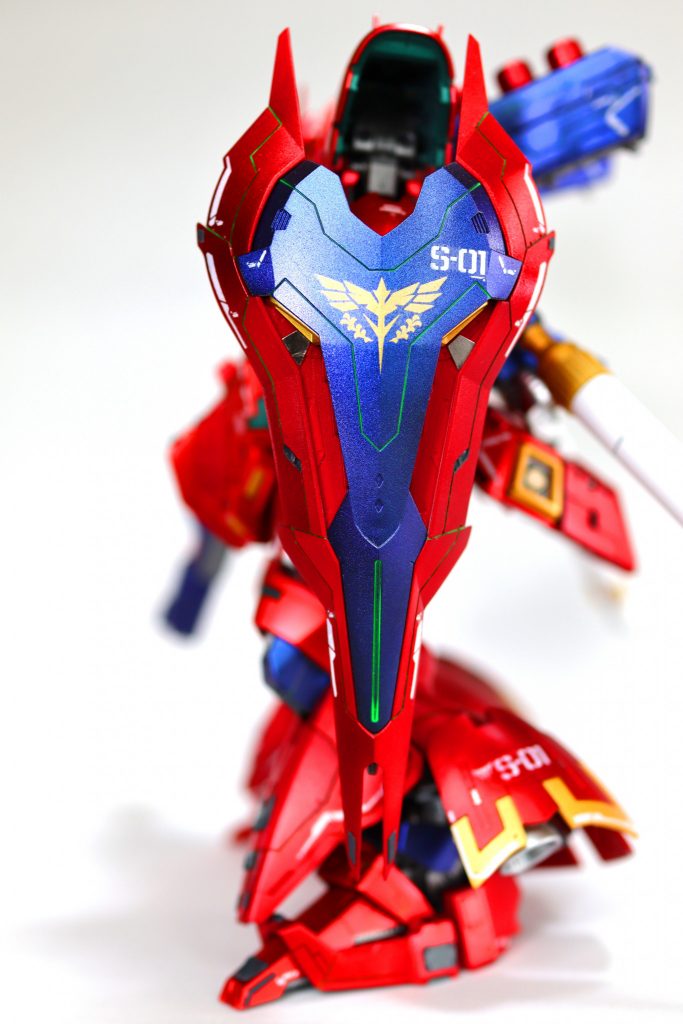 プリズムメタリックブルーバイオレットは角度が変わると青く見えたり、紫に見えてとても美しいです♪
スジボリの蛍光グリーンもきれいでしょ?