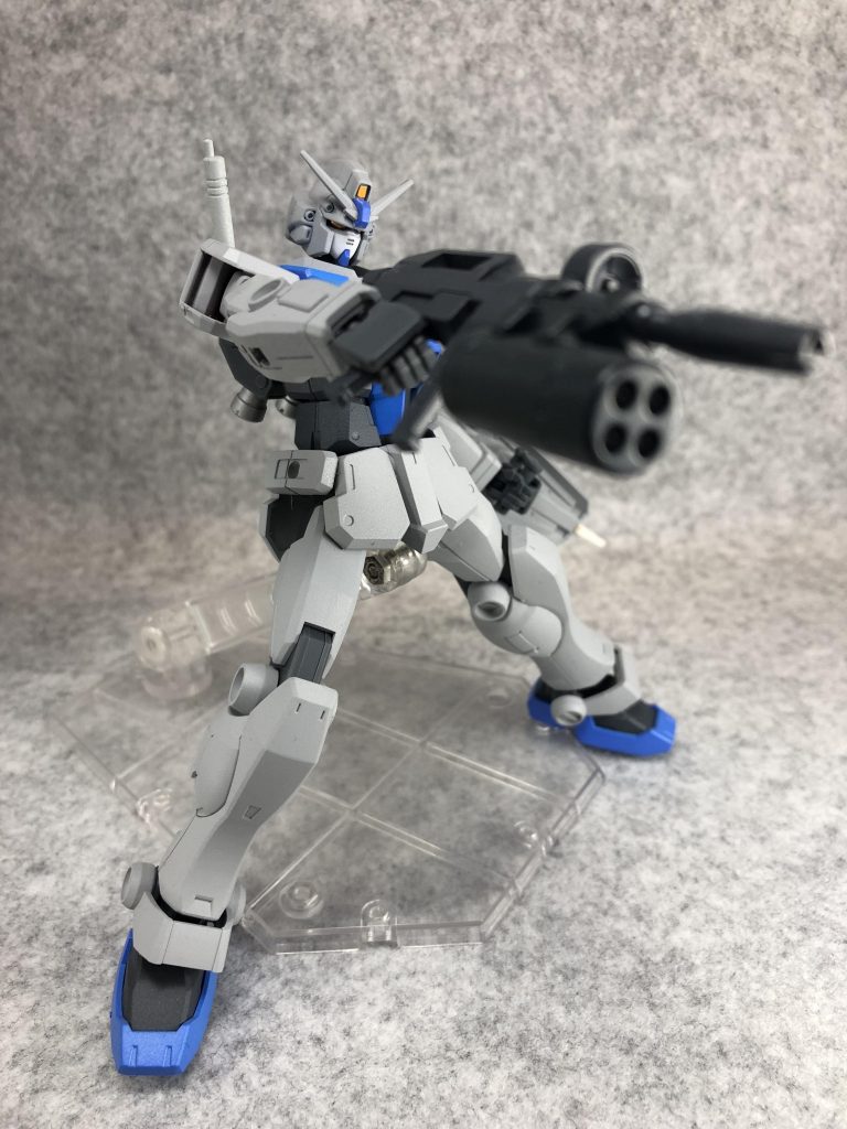 カラーリングは以前投稿したジェスタと同様、自分専用としてグレーがメイン、差し色はブルーにしています。いずれもスプレー塗装。