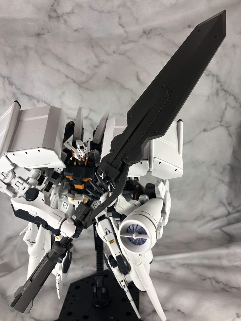 ヴァルキュリアバスターソード。流石にデカい。