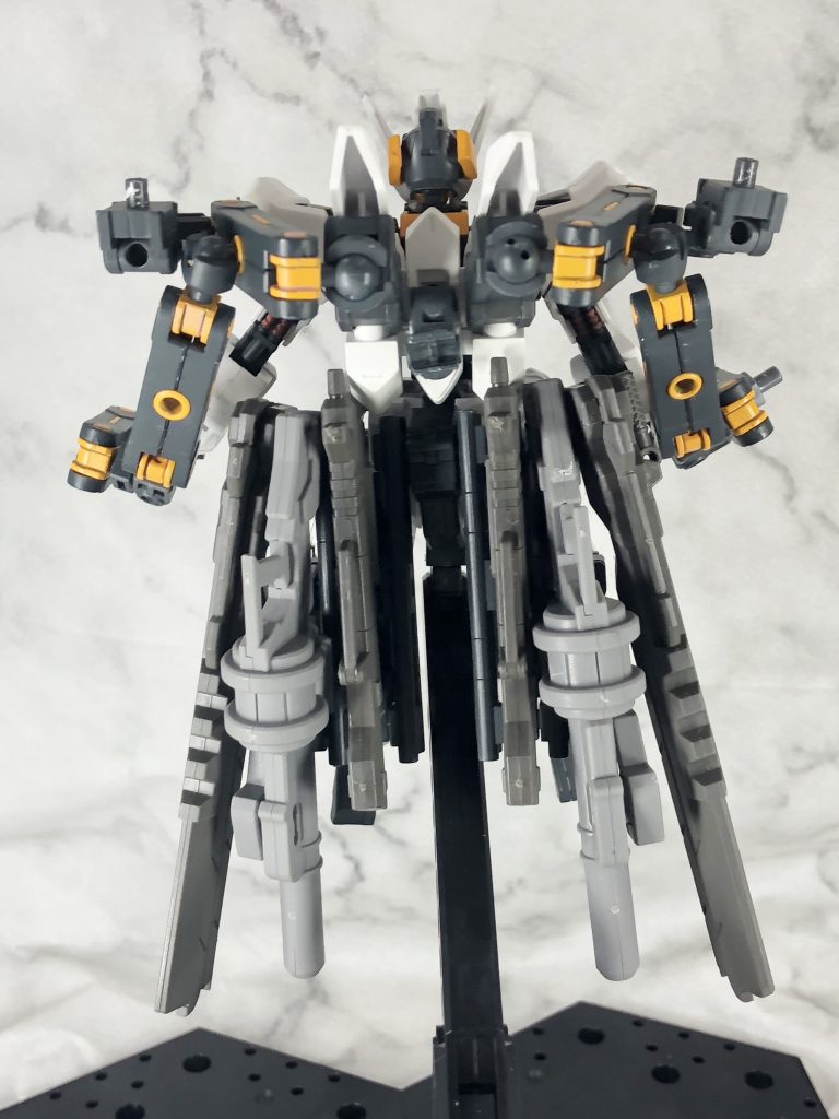 ミサイルとか装甲とかいろいろパーツ取っ払ってみた状態。結構単純な構成になってる。