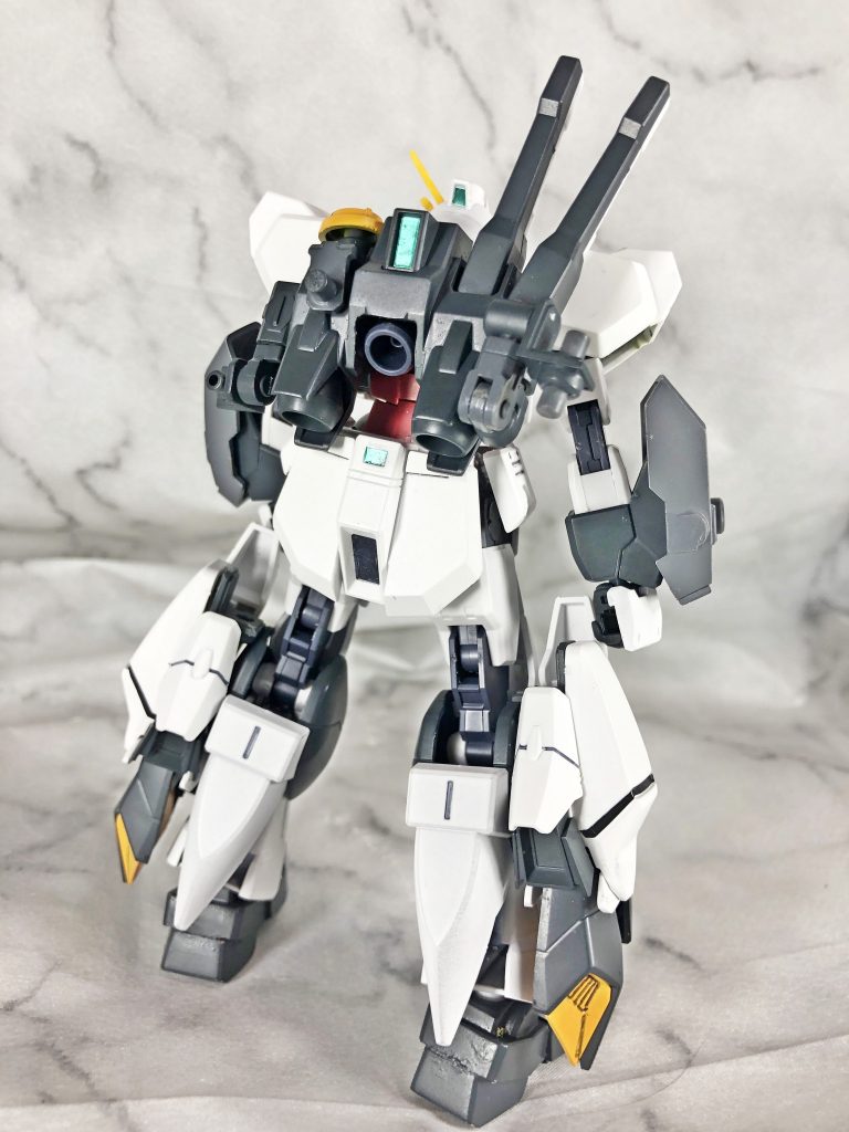 ファンネルとか無しのバックショット。