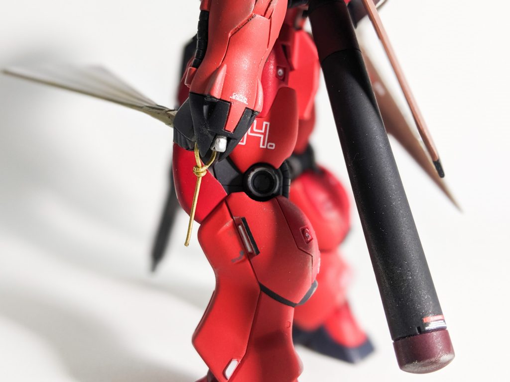 腕部のむき出し単発グレネード。
股にはGP04のデカールを追加してます。