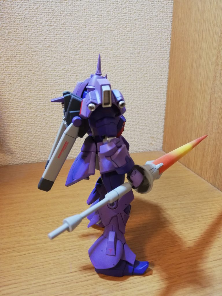 サイド
紫に赤の出かけるは目立ちません…
素直に白を貼るべきでした