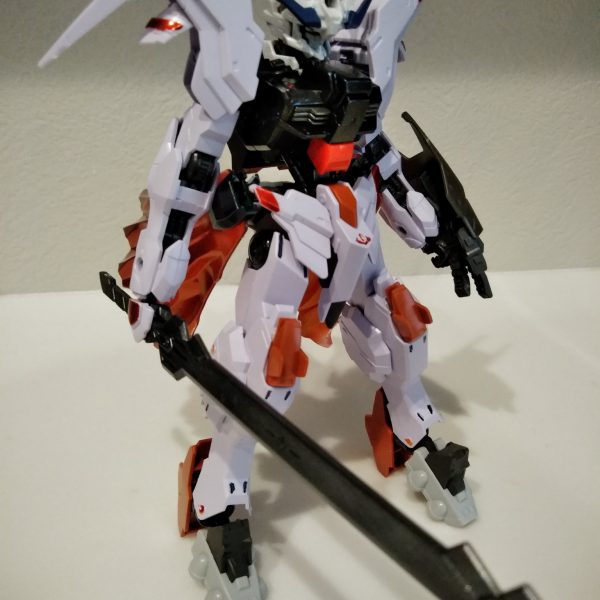 アスタロト　白輪(びゃくりん)