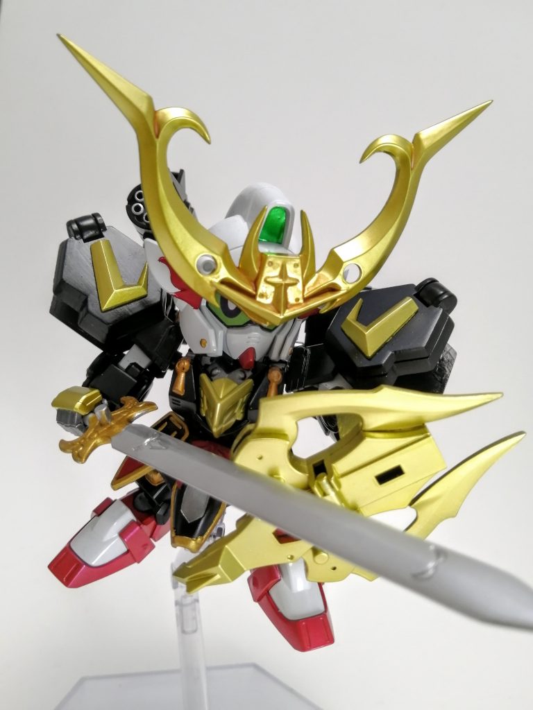 装備は大鋼と同じく大刃剣と大號銃。