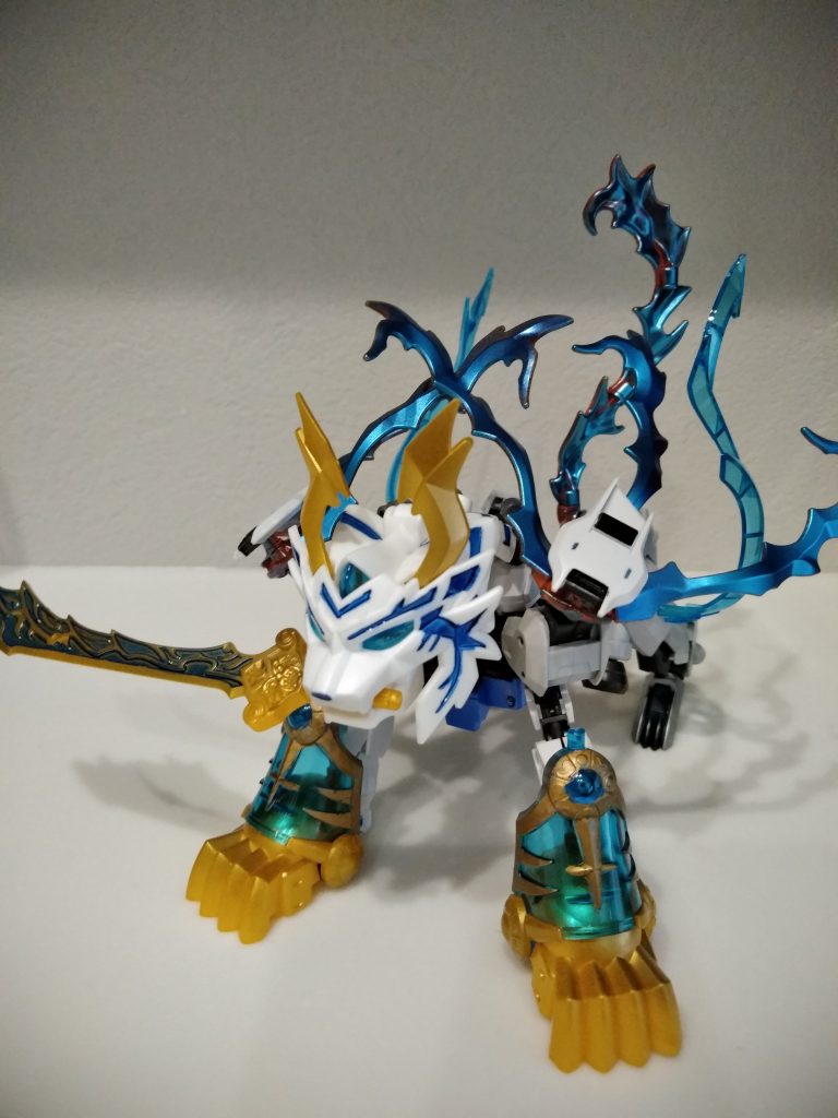 白蒼虎(びゃくそうこ)
いわゆるMA形態
無尽蔵のエネルギーが放出され神々しい姿に!