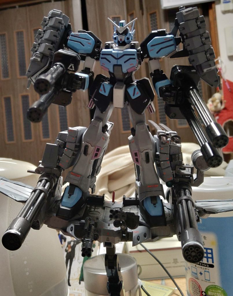 ファトゥムに乗ってどこまでも追いかけてくるヘビーアームズさん