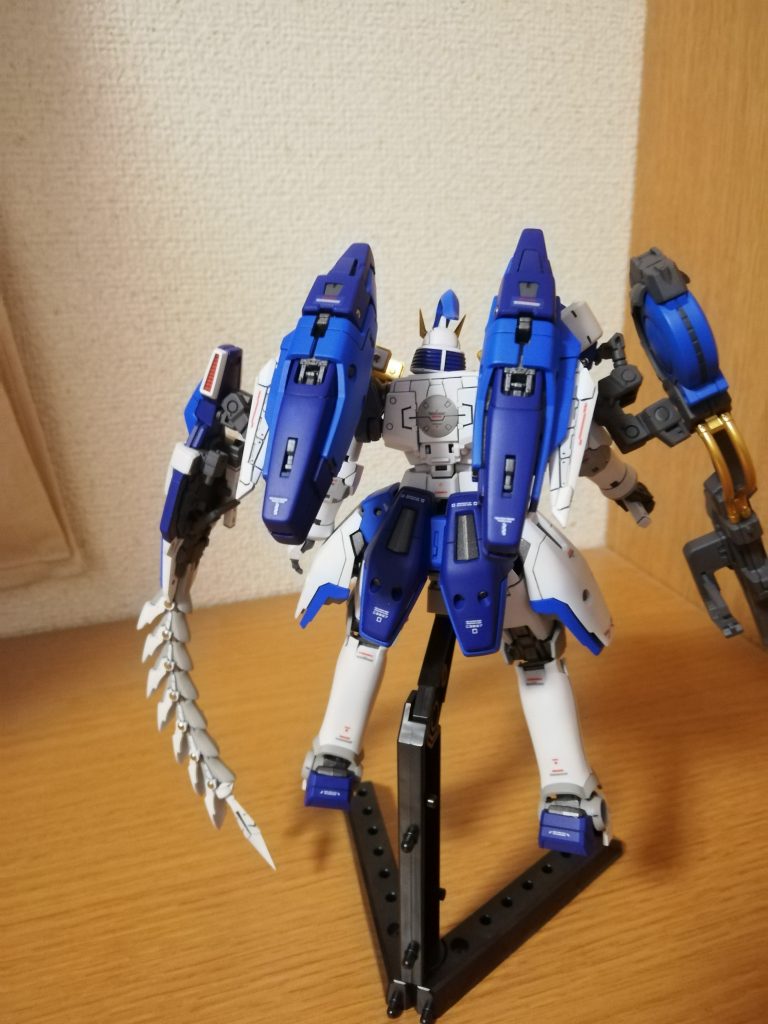 リア
バーニア格納時