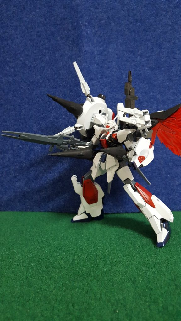 フルバーストっぽく
大型ドラグーン×3中型×2小型×2とビームライフル、複合シールドでの一斉射。