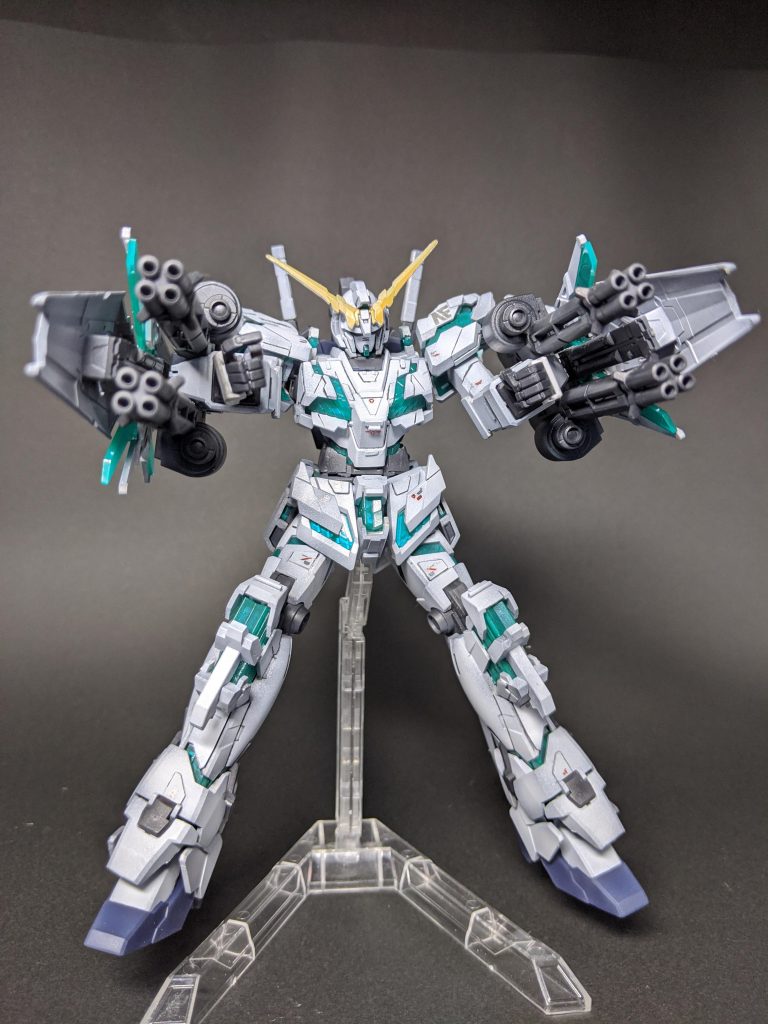 ビームガトリング!
ポーズはエクバシリーズの素ユニコーンの覚醒技イメージ!
スコープ塗るの忘れたのはナイショ！