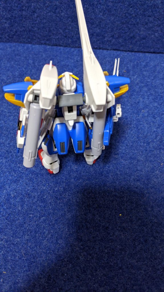 V2との外見上の違いは背中のプロペラントタンクくらいです。