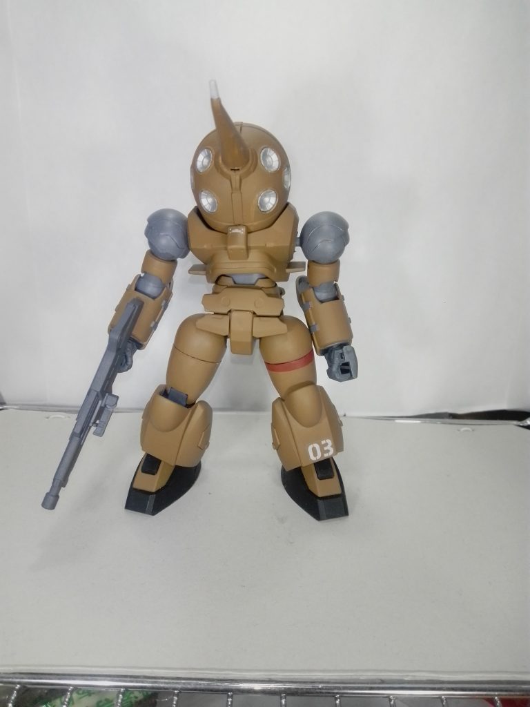 頭部が潜水服っぽく見えたのでズングリムックリした体型を目指しました。