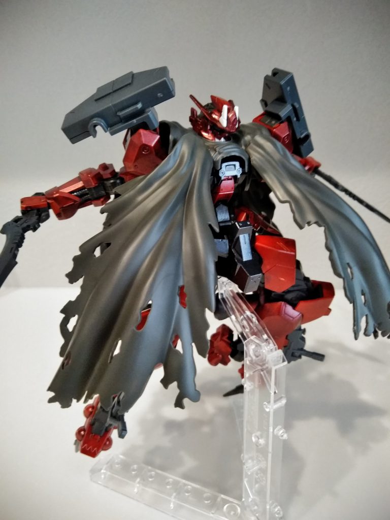 ニクスブレイド×2
大型ナイフ。軽量だが頑丈で取り回しがよい。鉤爪を意味する。