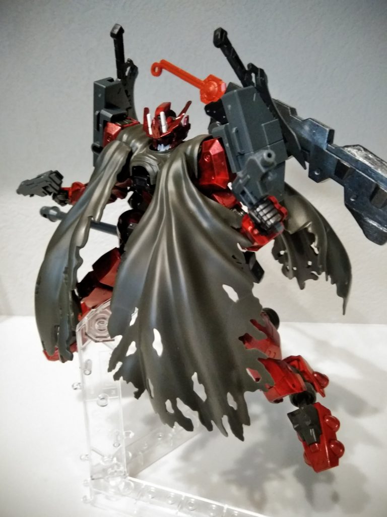 ショートガン×2
脚部に装備。装備向きにより
蹴りの際放つこともできる。