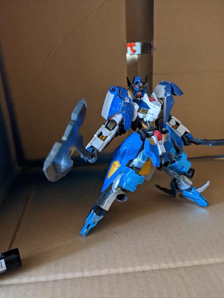 主にモビルアーマー戦に置いて使い。硬いモビルアーマーの装甲に対して有効でありMAの機体フレームごとたたっ切るプルーマー等小型機などは集団で向かってくるのでこれを用いて薙ぎ払う