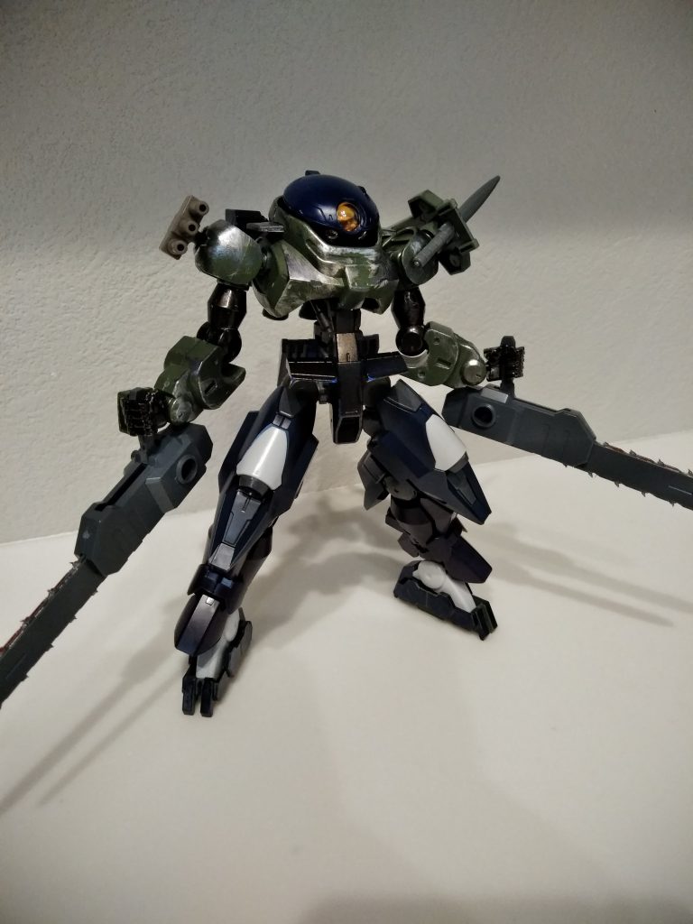 ヒートチェーンソー
バックパック装備のチェーンソー。
刃がヒート化できる