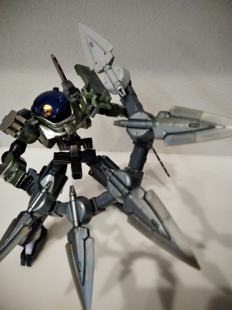 センチピードマイン
ケンプファーのチェーンマインをイメージし取り付け型クナイとマインが複合した兵装。重装備も刃が締め付け時、喰い込み隙間から爆撃をかます
すごく昔に作った武装をアレンジしました。