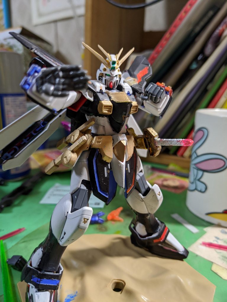 格闘
マニュピレーターによって行う近接戦は次元覇王流を使わなくともこれだけでも機体を破壊出来る威力だ!