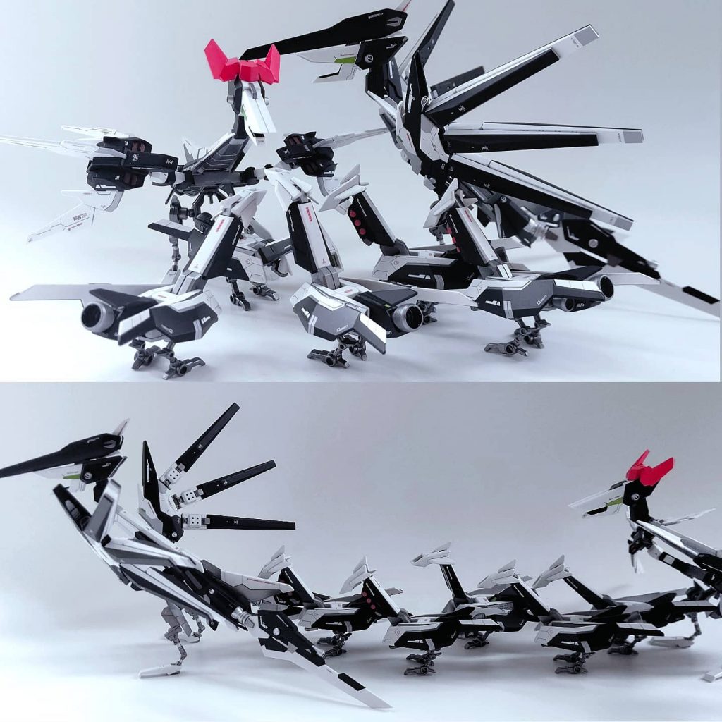 アメイジングファイブレヴsはドッキングする部分似合わせ個性を持たせました!
背面にドッキングする
Mk-01はレールガンユニットを装備!
両腕にドッキングする
Mk-02、03は汎用的にさまざまな武装を取り付けれます!
両足にドッキングする
Mk-04、05は変形時首したからミサイルポットが現れメインバーニアの横に2個の補助バーニアを取り付けました。