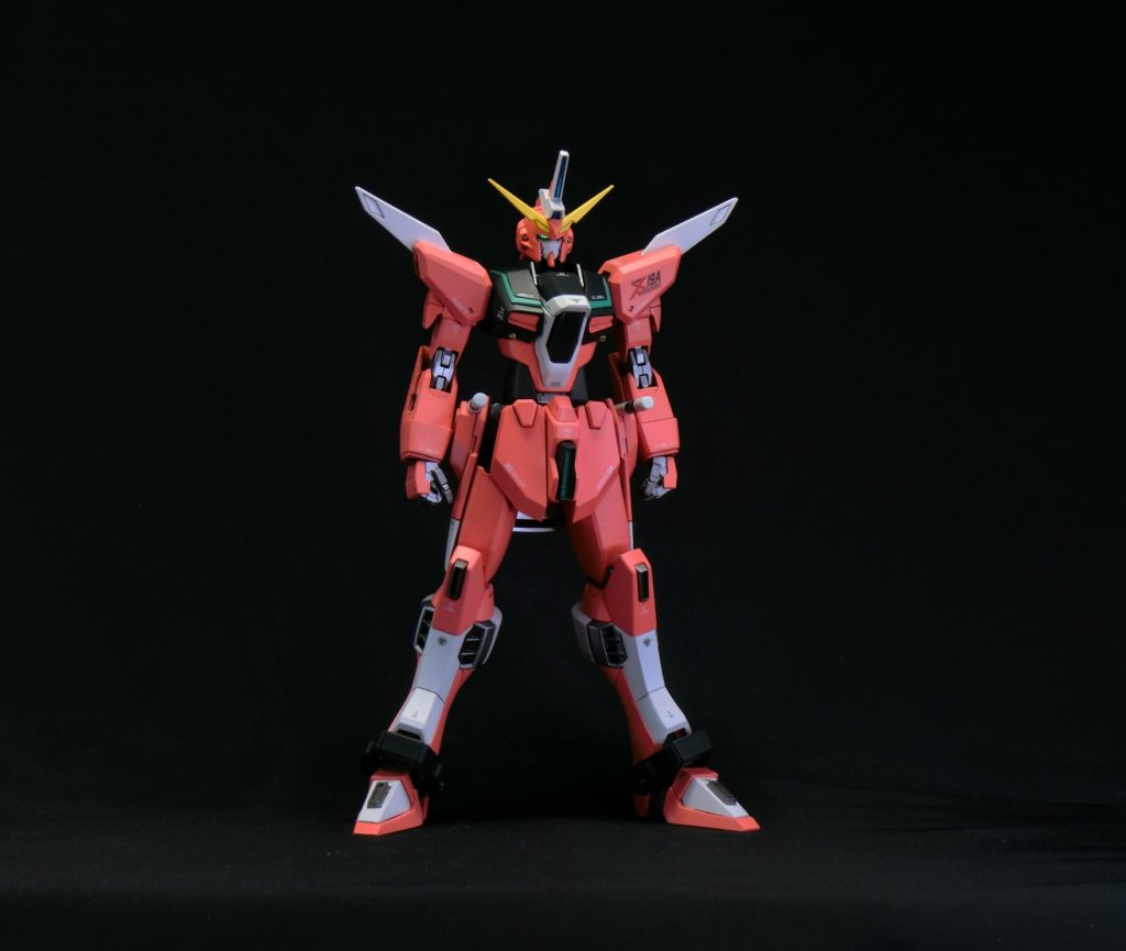 各部延長でスタイリッシュなプロポーションを目指し、塗装はホビージャパンエクストラの作例を参考に淡い色合いで仕上げました