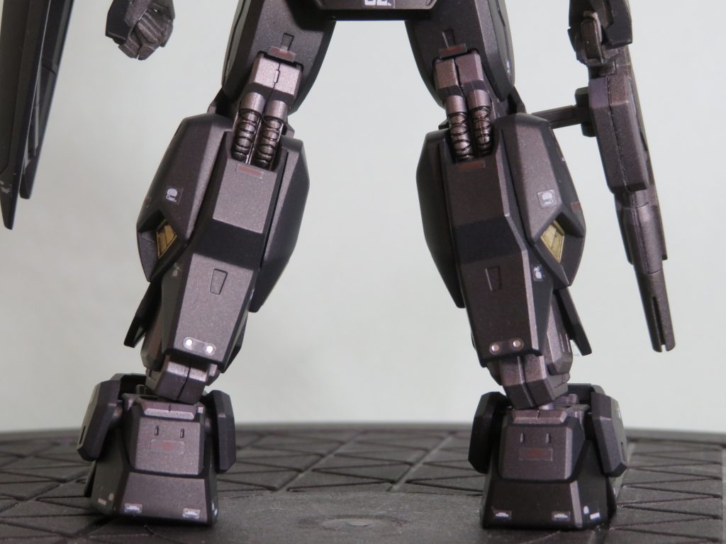 更にはマーキングをRGのリアリスティックデカールを流用したら貼ってるのまるわかりレベルw
一応水貼りしたんだけど楽しようとしちゃだめですね笑