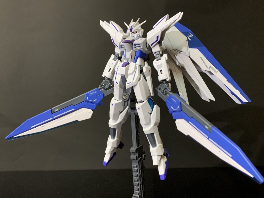 今回はパッと見のシルエットに重点を置いてみました。