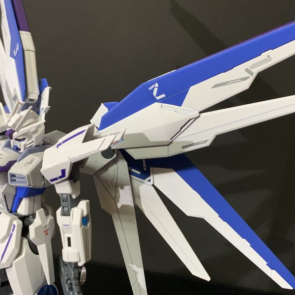 フライハイトガンダム