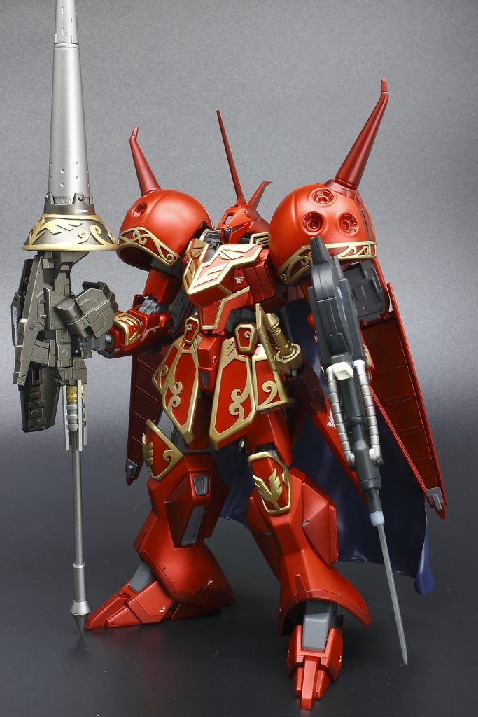 プラ板でのエングレービング工作に挑戦する目的もあって、この機体を選びました。エングレービングに加え、追加装備で騎士の印象がさらに強まったと思います。