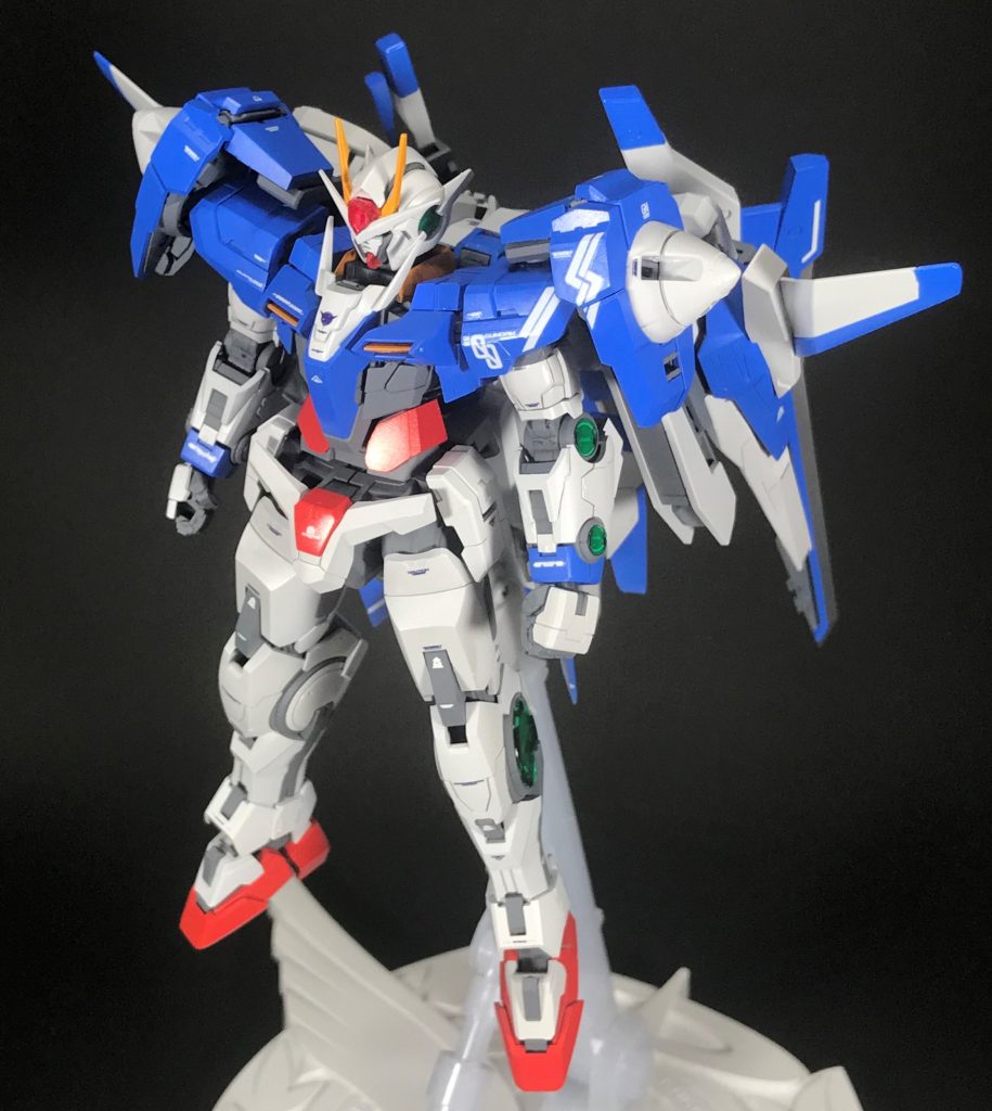 ダブルオー本体の改修は一切なし。
スジボリを掘り直して、辻褄を合わせたくらいです。