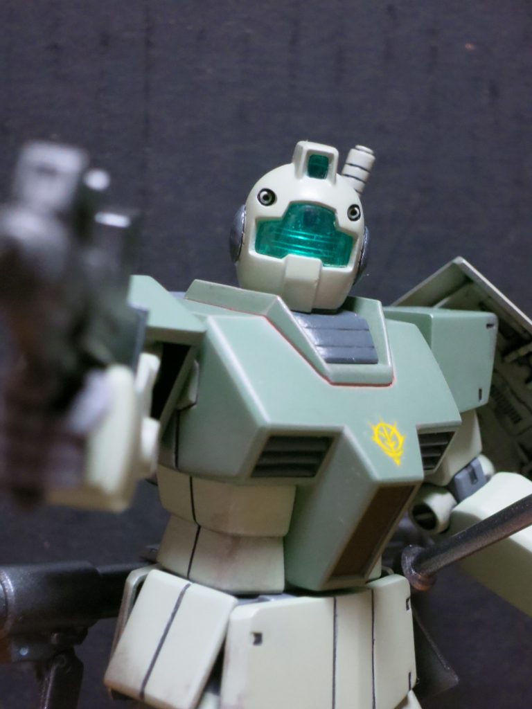 レンチェフ少尉曰く「これだから連邦製は使いづらいんだ！」のシーンをイメージ。これで元ネタがわかる人もいる筈。