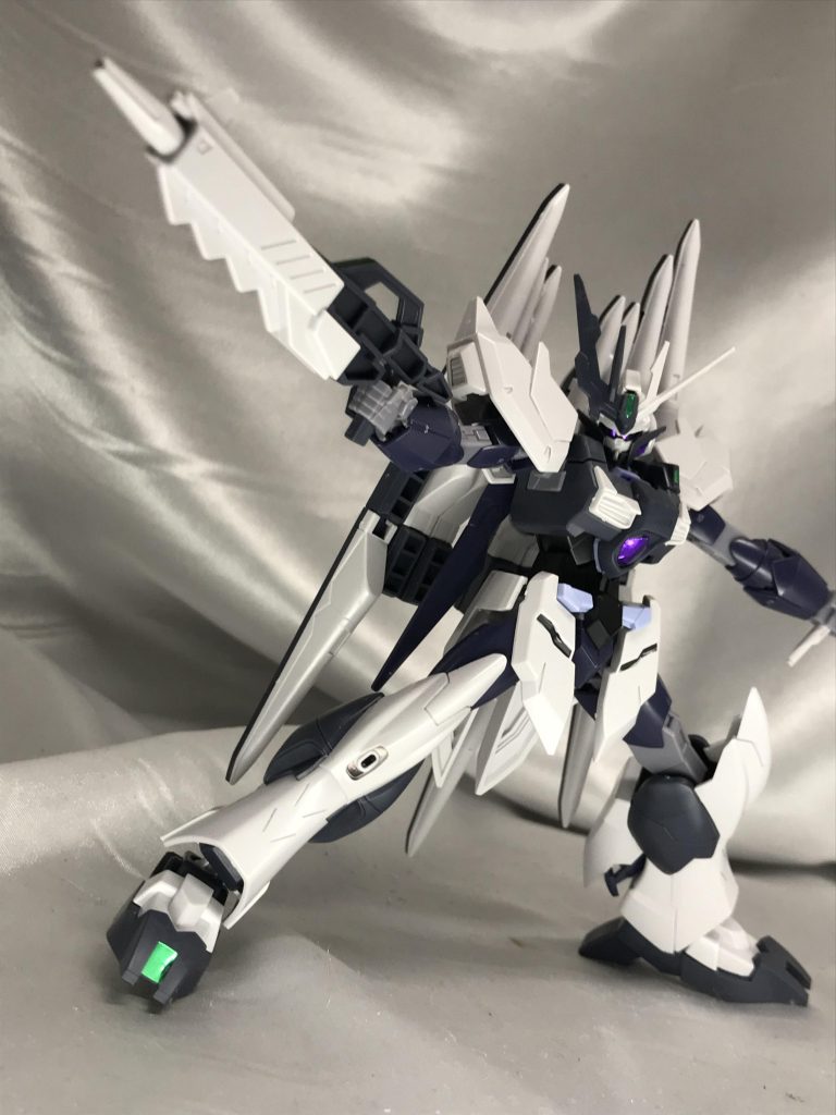 ライフル。
強気の肉抜きですが形状はかなり良いです。
一目でνガンダムのライフルであることがわかります。