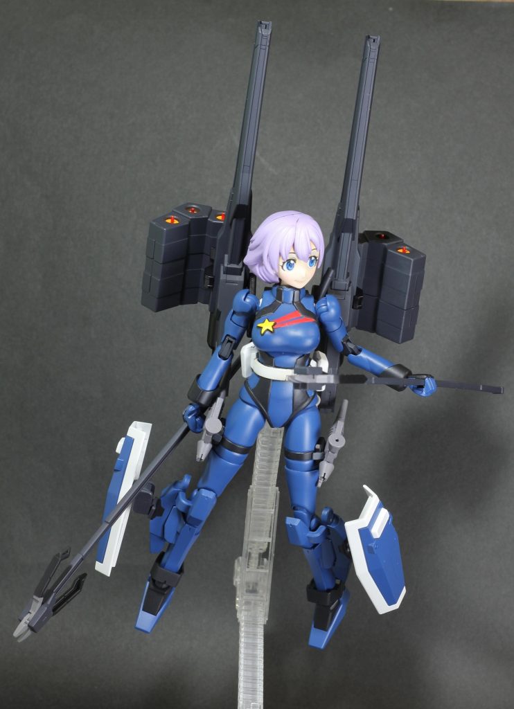 塗装はティターンズブルーをベースに調色してベタ塗りです。